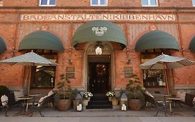 Ascot Hotel